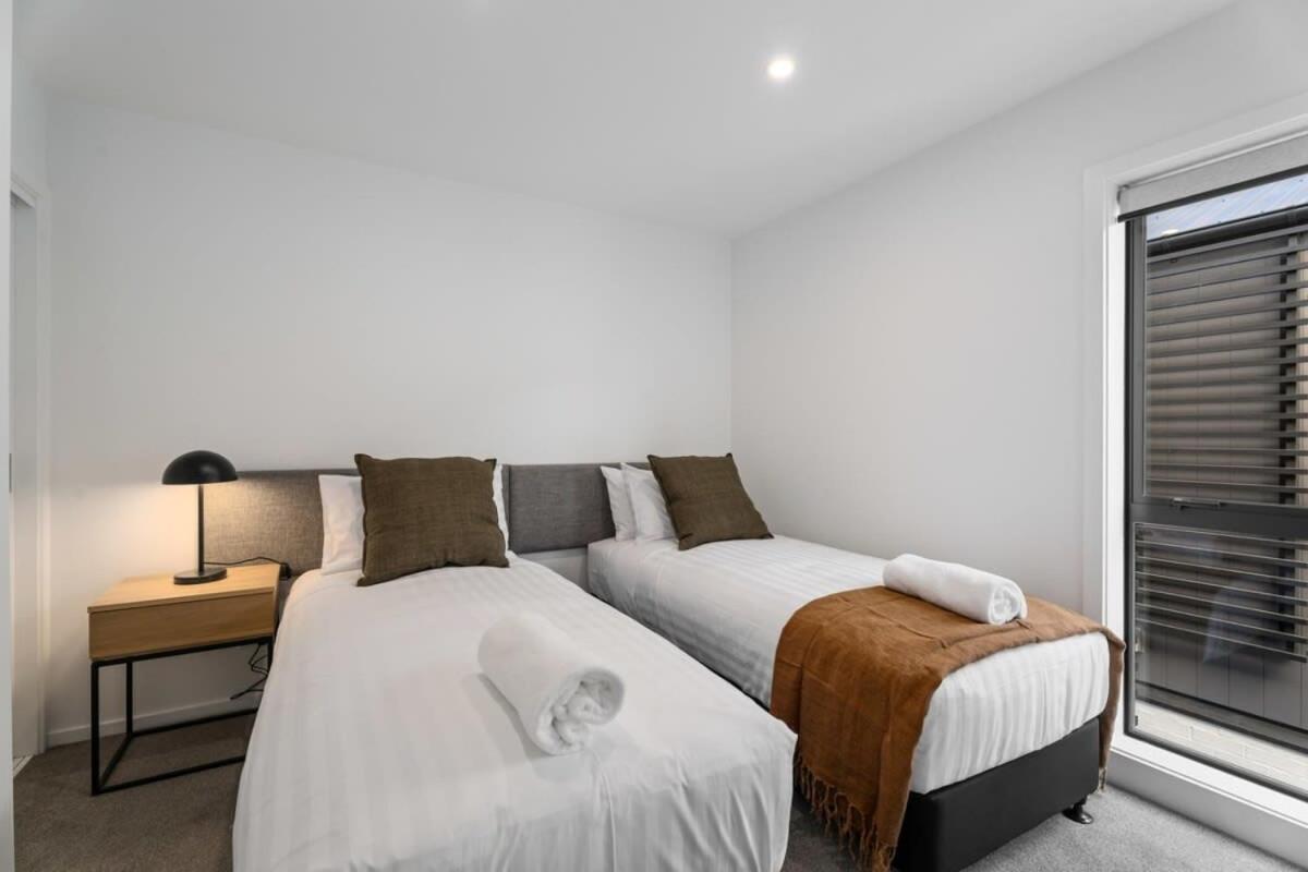 Alps And Lake Retreat Wanaka Albert Town Kültér fotó